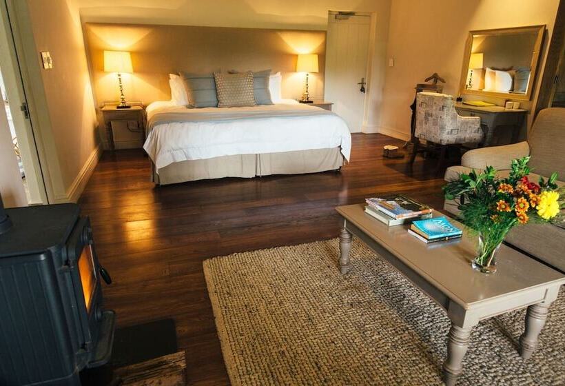 اتاق لوکس, Angala