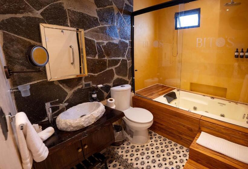 带按摩浴盆的套房, Bito S Hotel Boutique