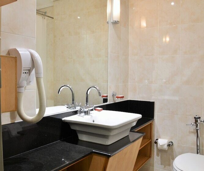 سوییت, Cresta Jameson