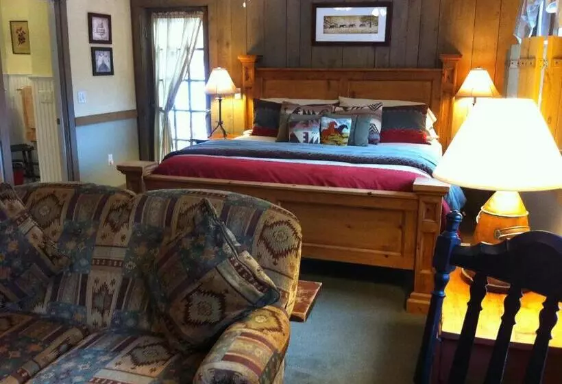 山の見えるジュニアスイート, Deerhill Inn