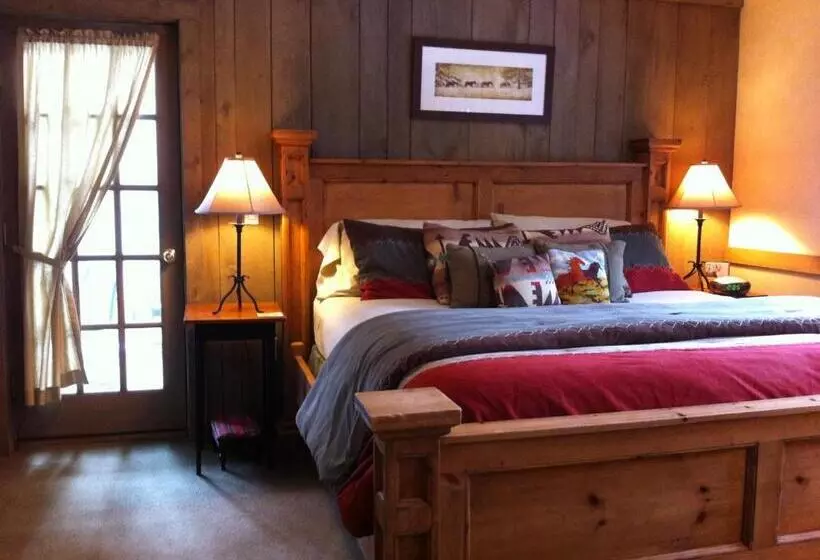 山の見えるジュニアスイート, Deerhill Inn