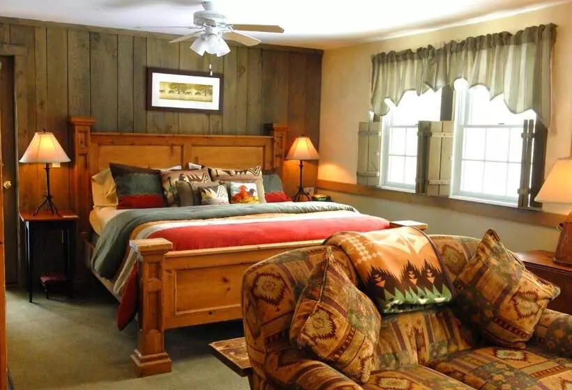 山の見えるジュニアスイート, Deerhill Inn
