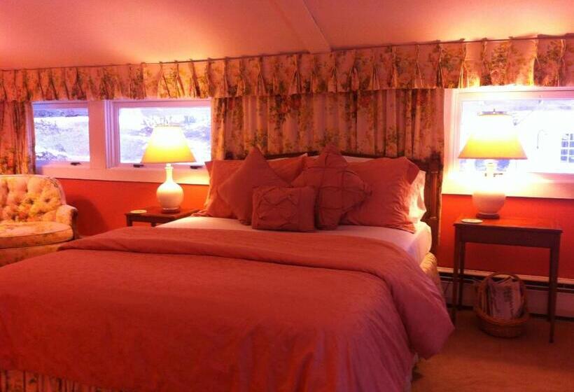 اتاق استاندارد با بالکن, Deerhill Inn