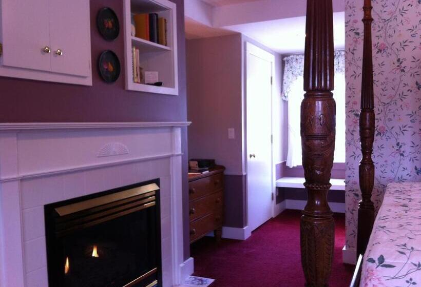 اتاق استاندارد با بالکن, Deerhill Inn