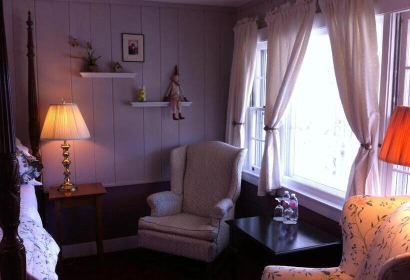 اتاق استاندارد با بالکن, Deerhill Inn