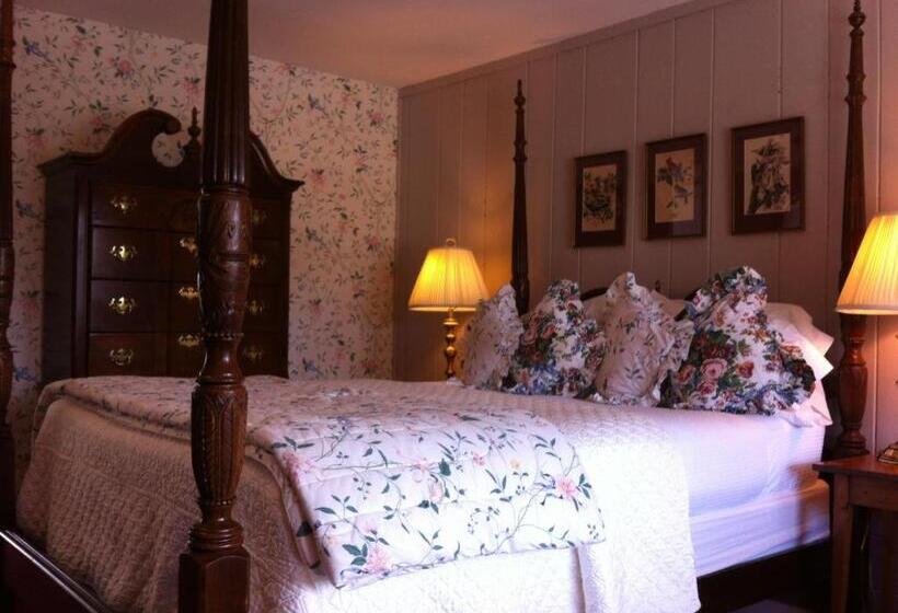 Номер Стандарт с Балконом, Deerhill Inn