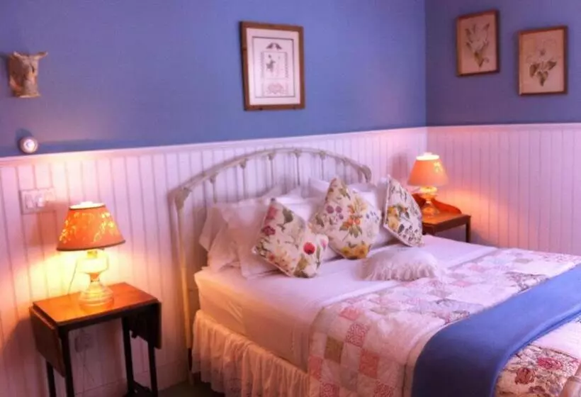 バスタブ付きスタンダードルーム, Deerhill Inn