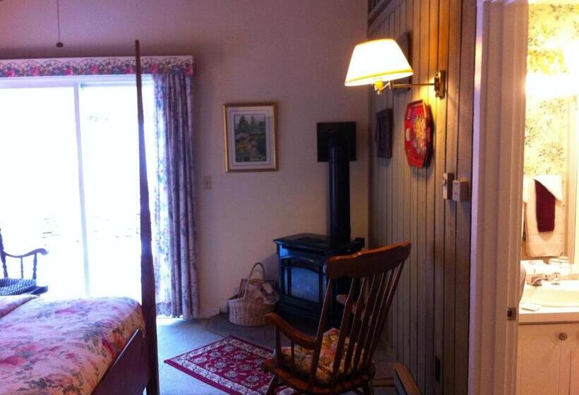 اتاق استاندارد با تخت بزرگ, Deerhill Inn