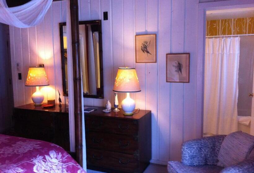 اتاق استاندارد با چشم‌انداز باغ, Deerhill Inn