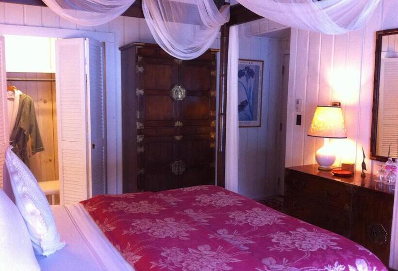 اتاق استاندارد با چشم‌انداز باغ, Deerhill Inn