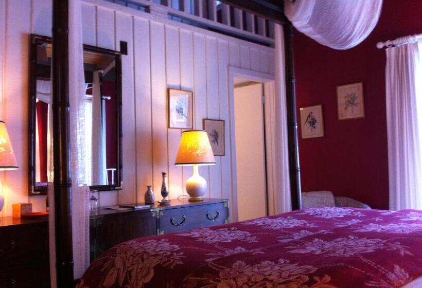 Номер Стандарт Вид на Сад, Deerhill Inn