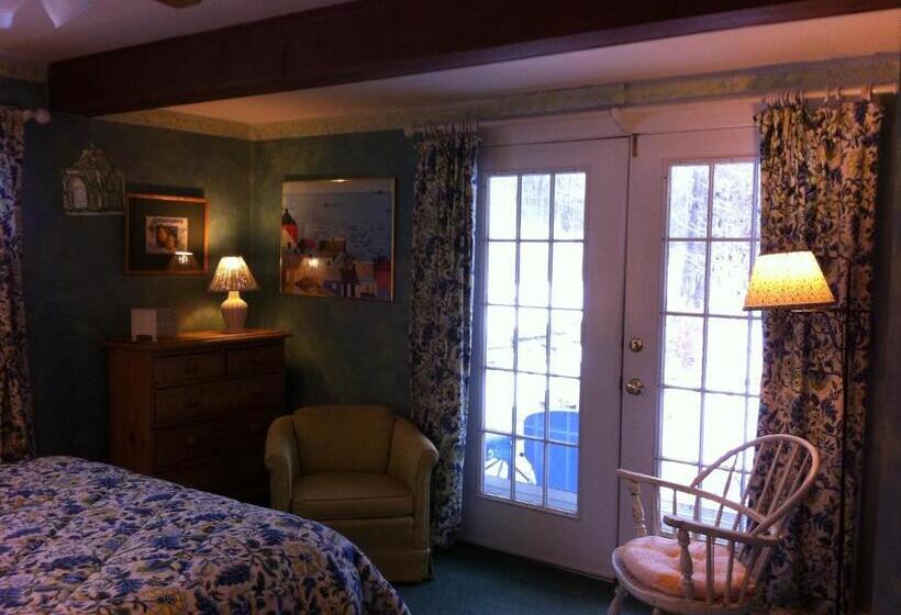 اتاق استاندارد با چشم‌انداز باغ, Deerhill Inn