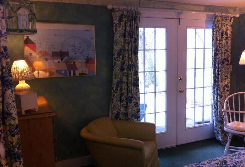 Номер Стандарт Вид на Сад, Deerhill Inn