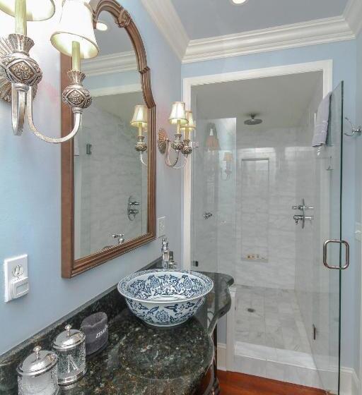 חדר דלוקס עם מרפסת, The Kenwood Inn Oldest Bed And Breakfast, St Augustine Historic District