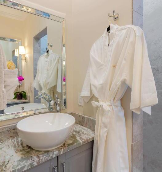 חדר דלוקס עם מיטת קינג, The Kenwood Inn Oldest Bed And Breakfast, St Augustine Historic District