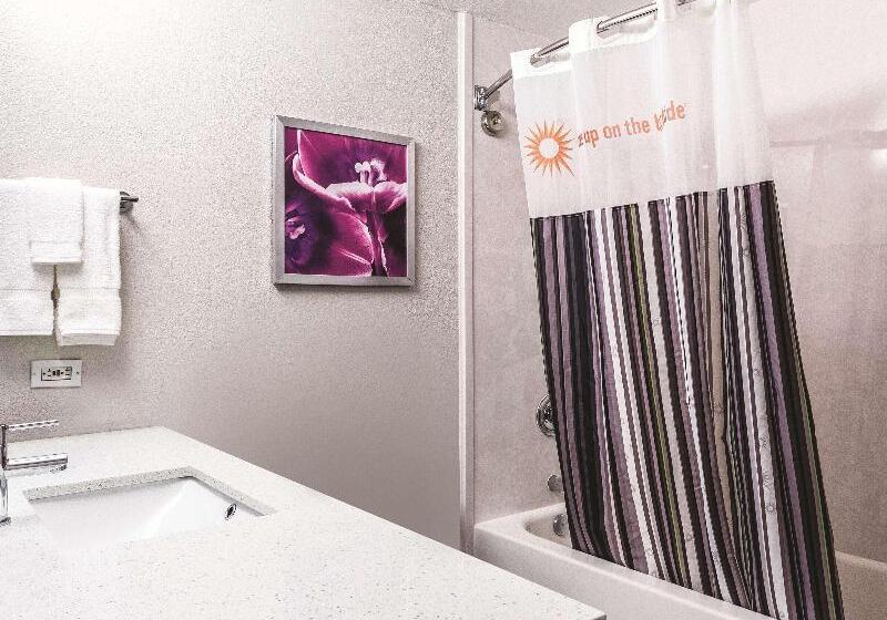 スタンダードルーム, Penny Farthing Inn