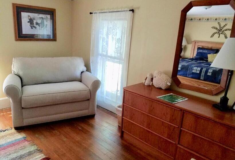 スタンダードルーム, Rainbow Ridge Farms