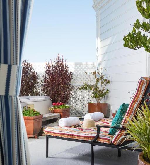 غرفة سوبيريور سرير كينج, West Cliff Inn, A Four Sisters Inn