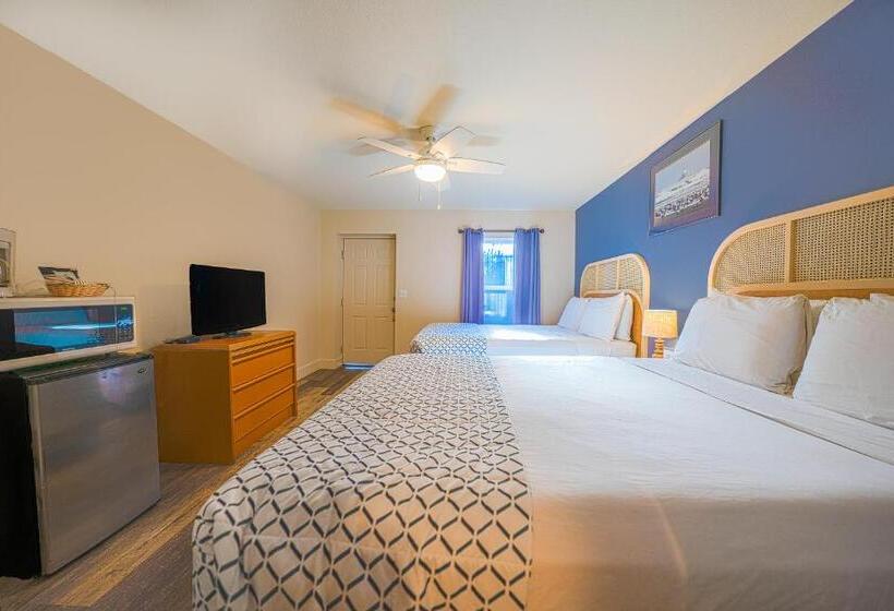 带2个双人床的标准工作室, City Centre Motel By Oyo