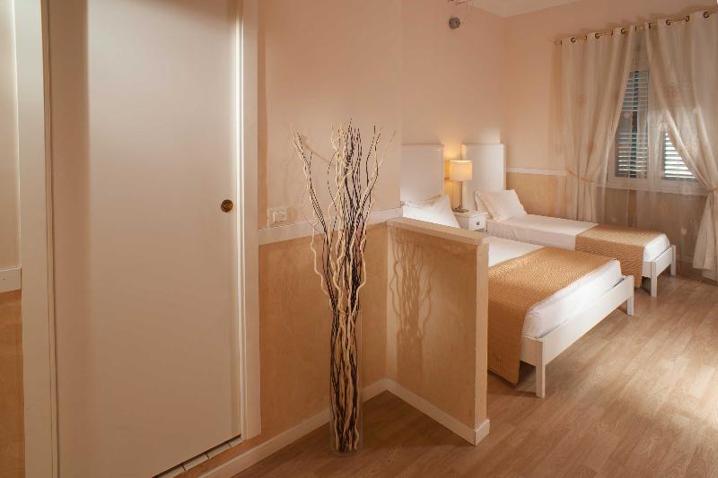 Superior Triple Room, Domus Liberius   Rome