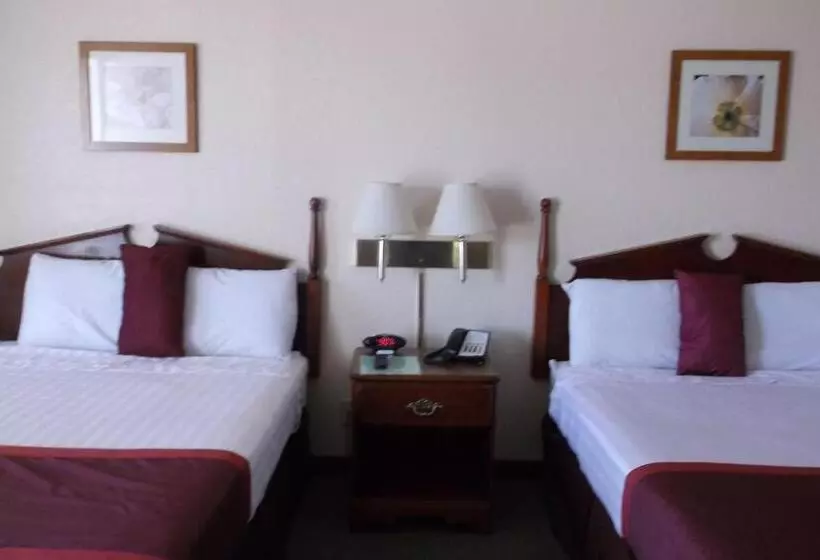 身障者適用ダブルベッド付きスタンダードルーム, Days Inn & Suites By Wyndham Lake Okeechobee