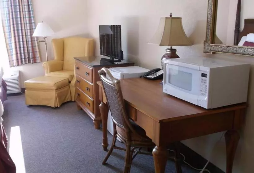 ダブルベッドのスタンダードスタジオ, Days Inn & Suites By Wyndham Lake Okeechobee