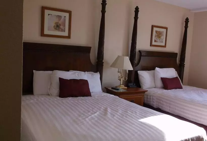 スタンダードルーム, Days Inn & Suites By Wyndham Lake Okeechobee