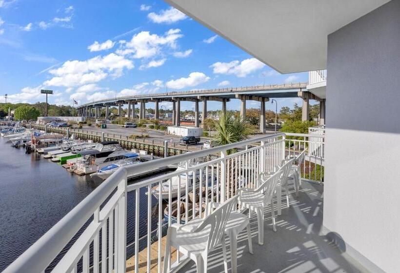 带2个卧室的套房, Harbourgate Marina Club