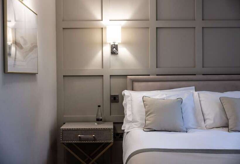 غرفة قياسية, Marshall Meadows Manor House