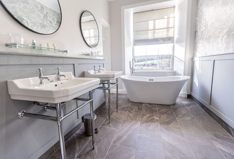 غرفة قياسية, Marshall Meadows Manor House