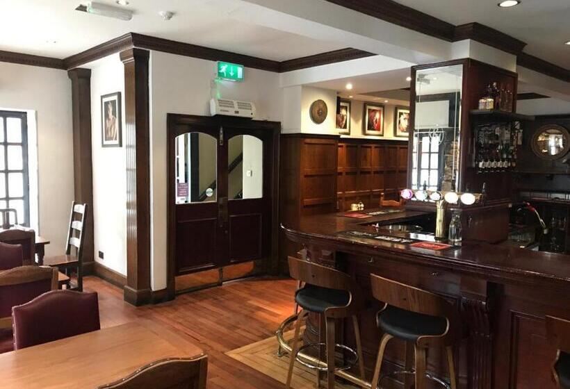 スーペリアールーム, Rab Ha's