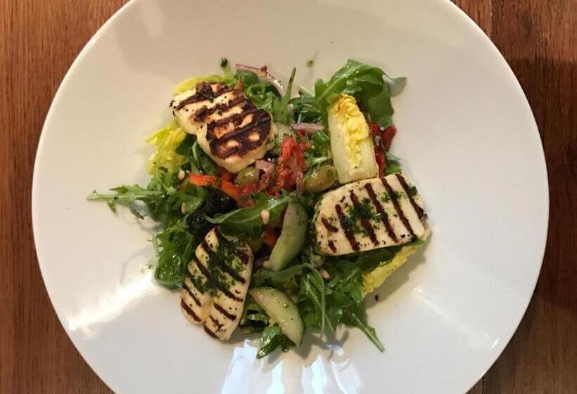 スタンダードルーム, Rab Ha's