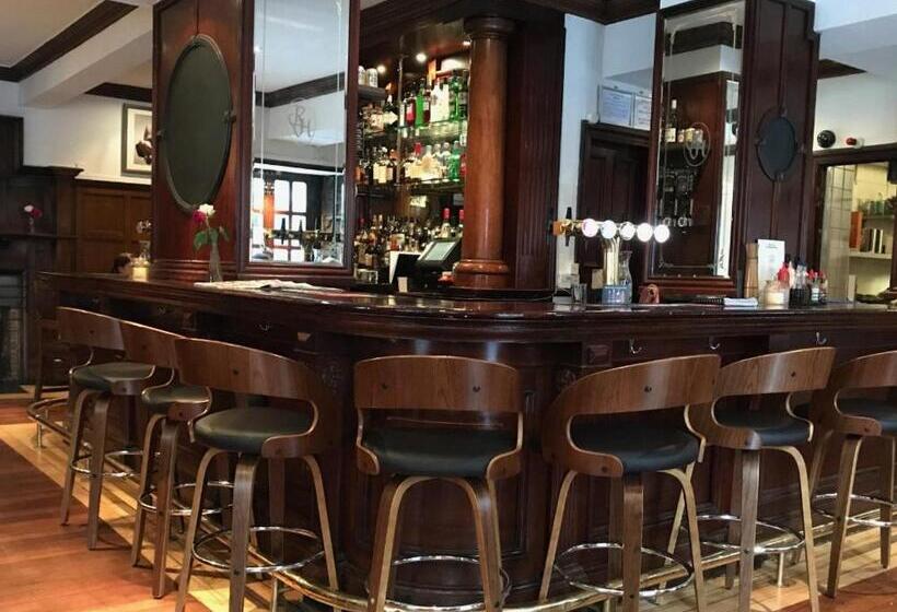 スタンダードルーム, Rab Ha's