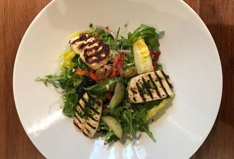 スーペリアールーム, Rab Ha's