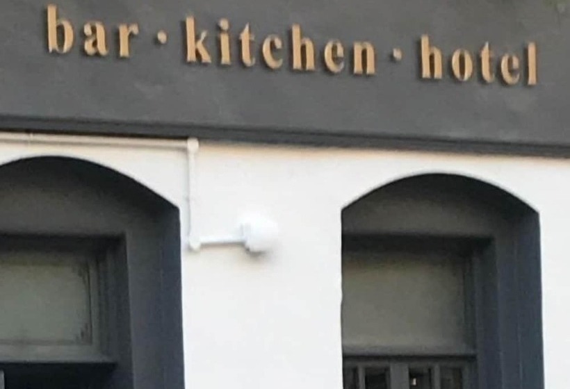 スタンダードルーム, Rab Ha's