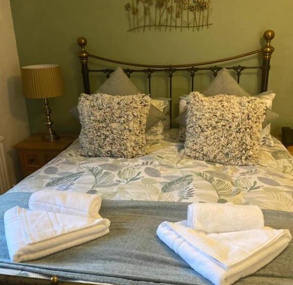 غرفة قياسية سرير كينج, The Royal Oak Inn