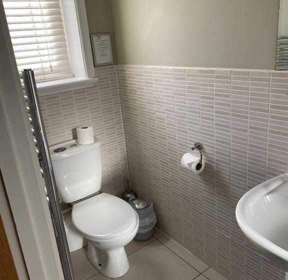 اتاق استاندارد, The Plough