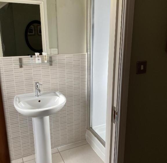 اتاق استاندارد, The Plough