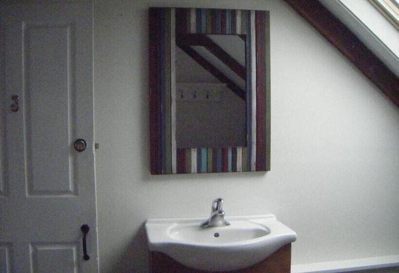 バス共有のスタンダードルーム, Moffett House Inn