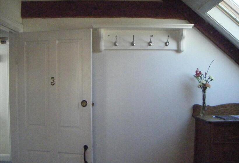 バス共有のスタンダードルーム, Moffett House Inn