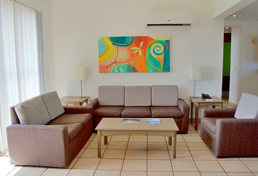 Апартаменты 2 Спальни, Sunrock Hotel and Suites