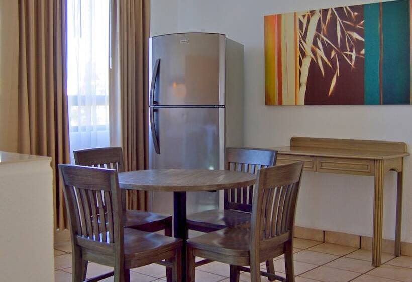 Апартаменты 2 Спальни, Sunrock Hotel and Suites