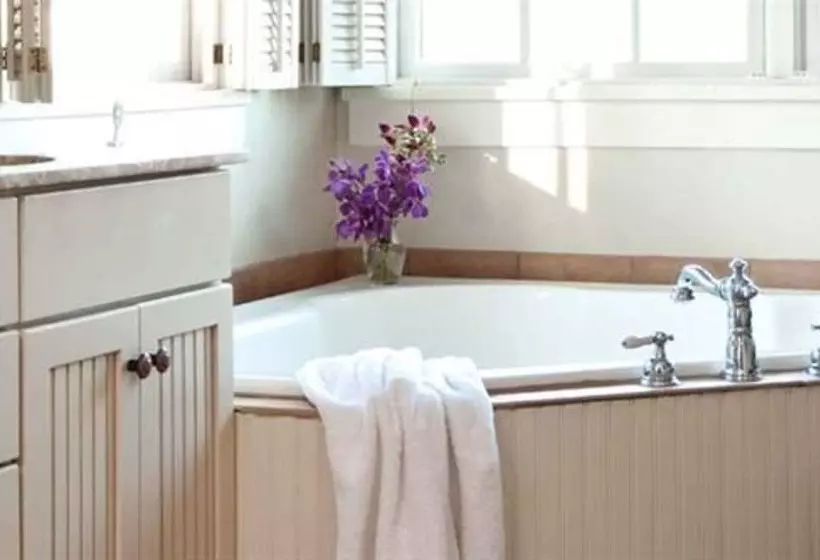 デラックスルーム, Wayside Inn Bed And Breakfast