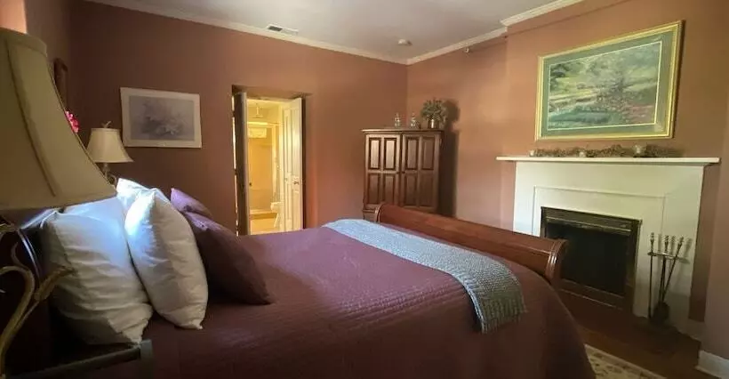 デラックスルーム, Wayside Inn Bed And Breakfast