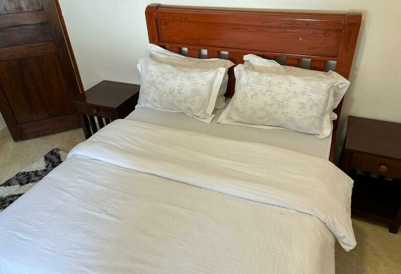 스탠다드 싱글 룸, Arushawest