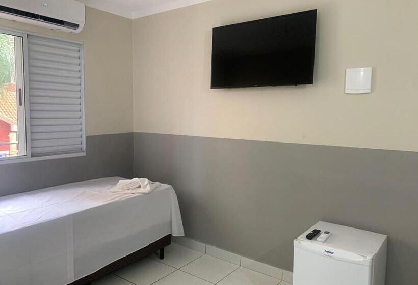 标准间, Barão Ribeirão