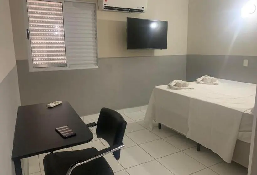 اتاق استاندارد چهار تخته, Barão Ribeirão