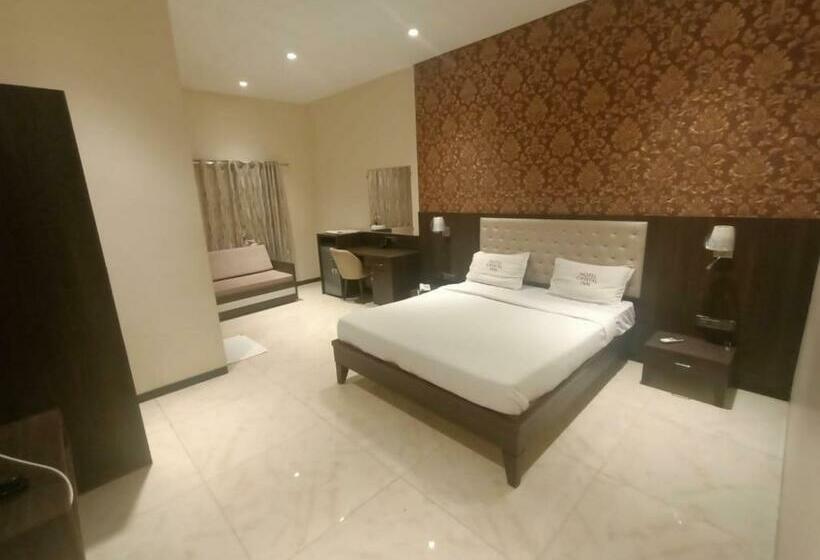 غرفة ديلوكس, Shubham Inn