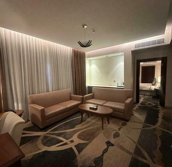 小型套房, Aldoliaa