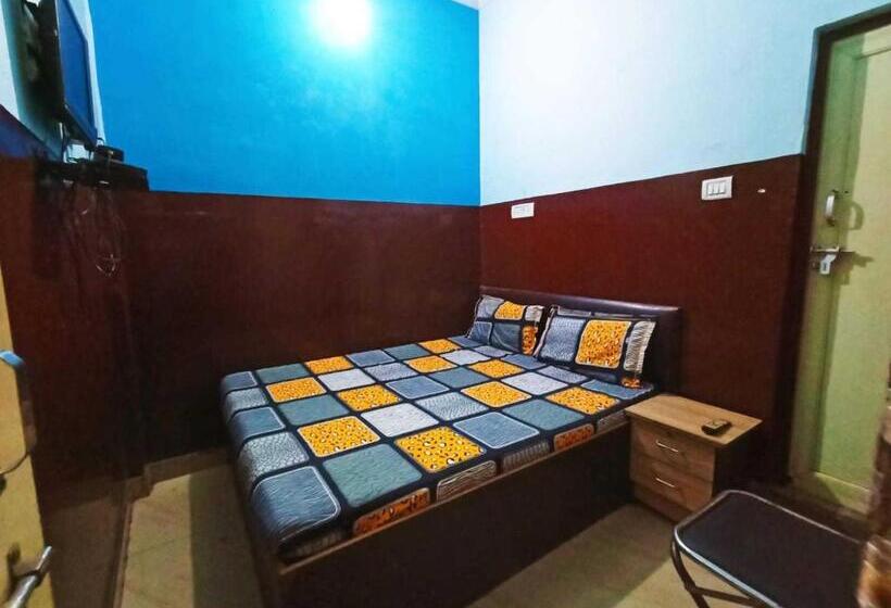 غرفة كلاسيكية ثلاثية, Pop Shiv Ganga Hotel Near Sudarshan Cinema